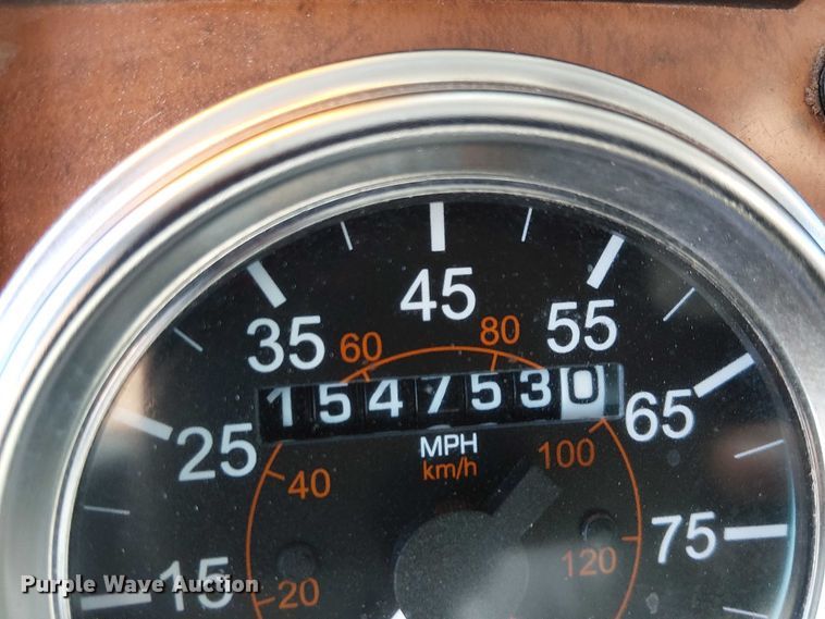 image for item EE5149 2007 Peterbilt 335 utility / service truck