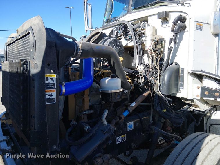 image for item EE5149 2007 Peterbilt 335 utility / service truck