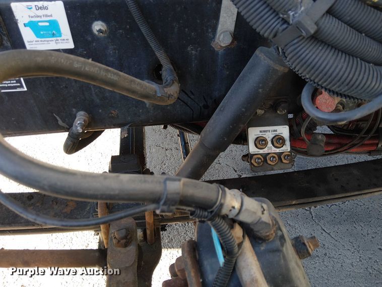 image for item EE5149 2007 Peterbilt 335 utility / service truck