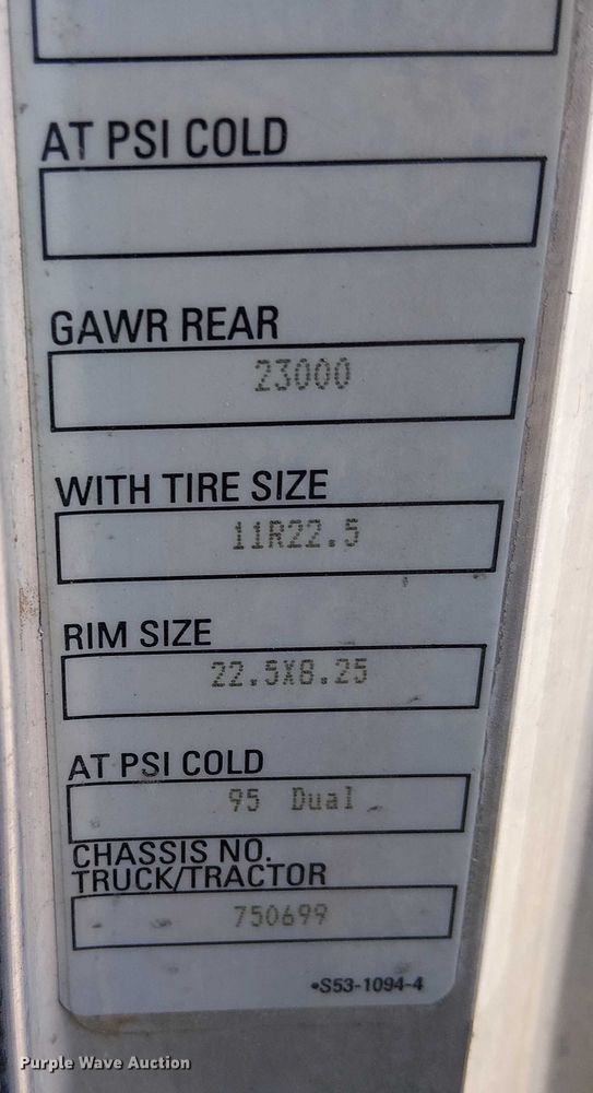 image for item EE5149 2007 Peterbilt 335 utility / service truck