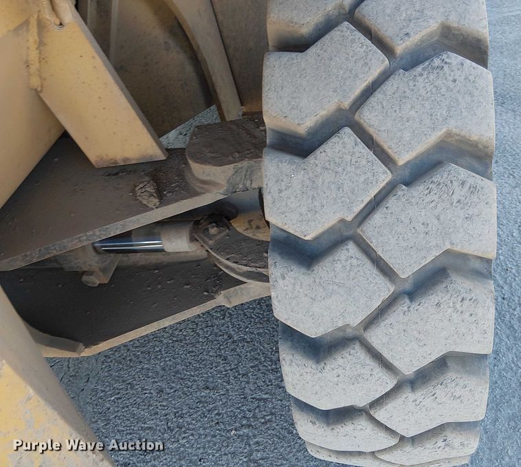 image for item EE5150 1998 Caterpillar DP90 forklift