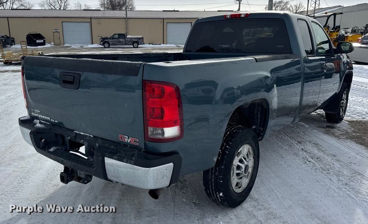 image for item EF2370 2011 GMC Sierra 2500HD Ext. Cab pickup truck