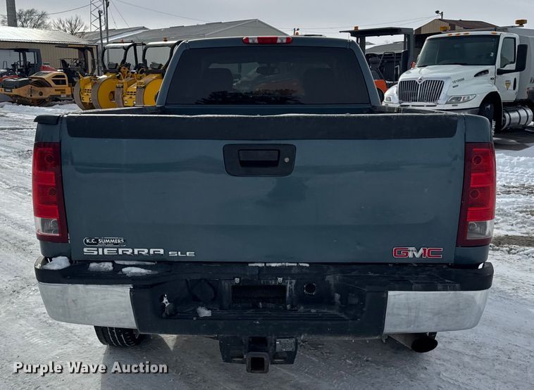 image for item EF2370 2011 GMC Sierra 2500HD Ext. Cab pickup truck