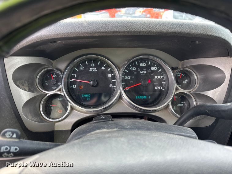 image for item EF2370 2011 GMC Sierra 2500HD Ext. Cab pickup truck