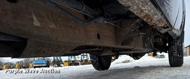 image for item EF2371 2011 GMC Sierra 2500HD Ext. Cab pickup truck