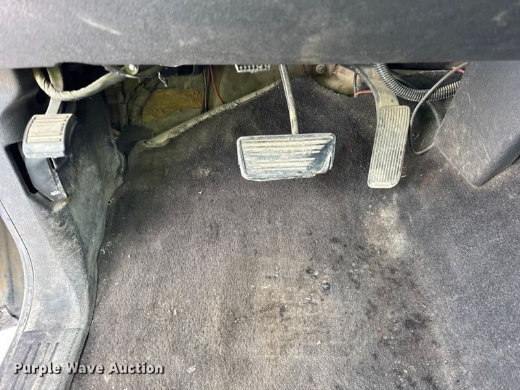 image for item EF2371 2011 GMC Sierra 2500HD Ext. Cab pickup truck