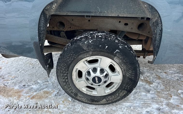 image for item EF2371 2011 GMC Sierra 2500HD Ext. Cab pickup truck