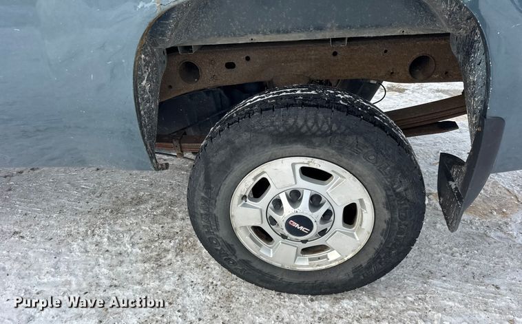 image for item EF2371 2011 GMC Sierra 2500HD Ext. Cab pickup truck