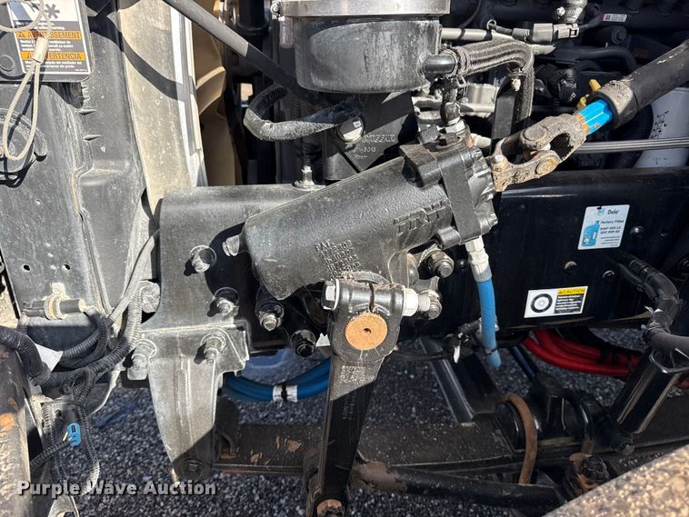 image for item EG1793 2011 Peterbilt 348 rollback truck