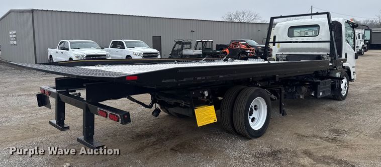 image for item EG1828 2022 Isuzu NRR rollback truck