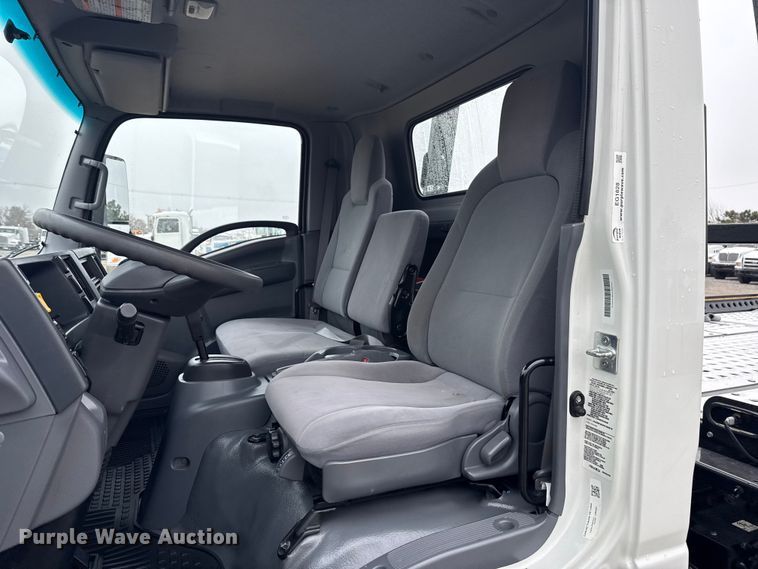 image for item EG1828 2022 Isuzu NRR rollback truck