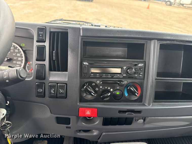 image for item EG1828 2022 Isuzu NRR rollback truck