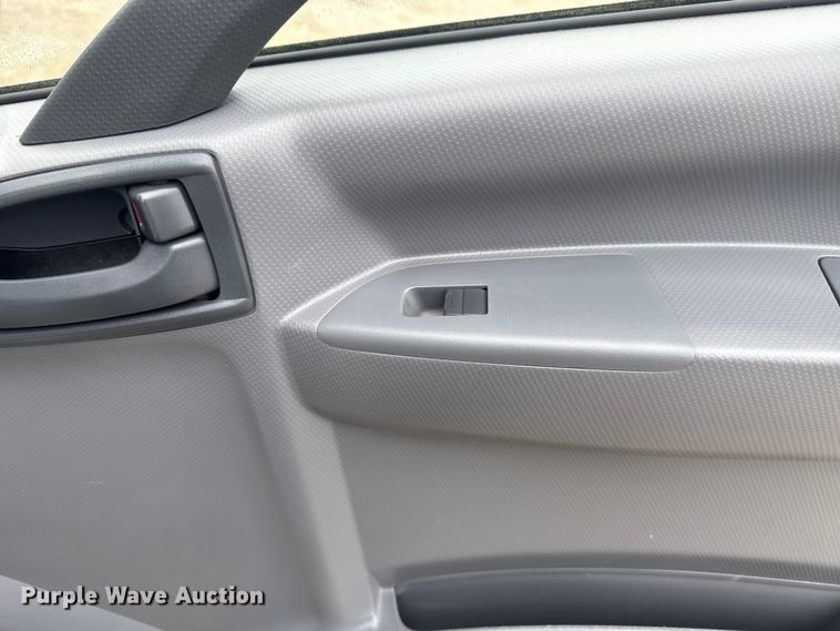 image for item EG1828 2022 Isuzu NRR rollback truck