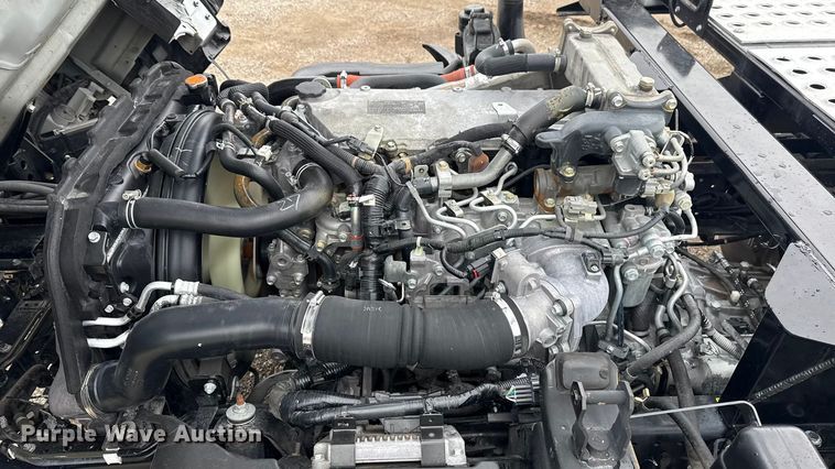 image for item EG1828 2022 Isuzu NRR rollback truck