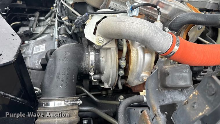 image for item EG1828 2022 Isuzu NRR rollback truck