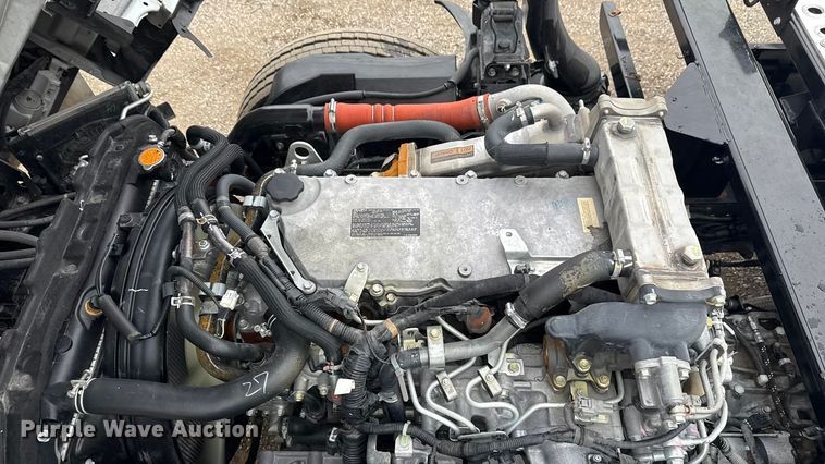 image for item EG1828 2022 Isuzu NRR rollback truck