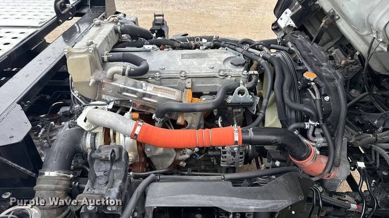 image for item EG1828 2022 Isuzu NRR rollback truck