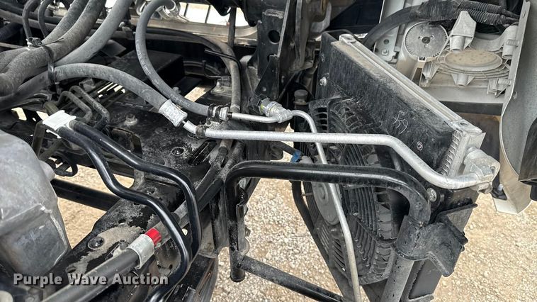 image for item EG1828 2022 Isuzu NRR rollback truck