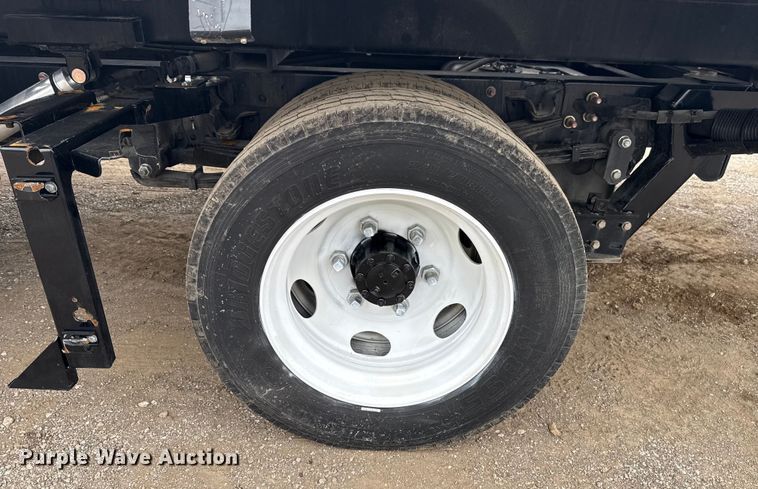 image for item EG1828 2022 Isuzu NRR rollback truck