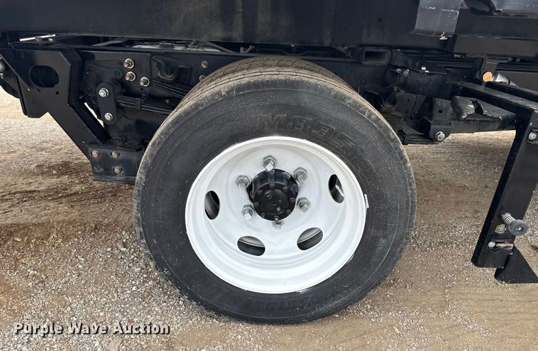 image for item EG1828 2022 Isuzu NRR rollback truck