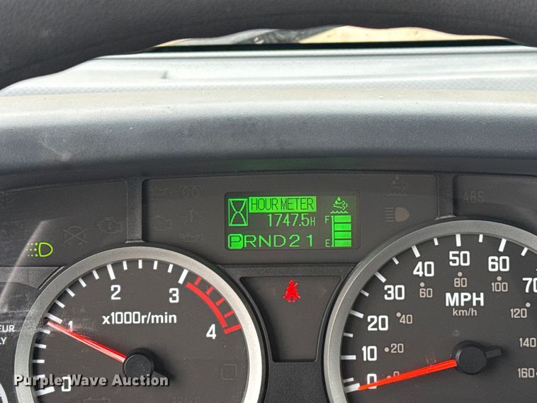 image for item EG1828 2022 Isuzu NRR rollback truck