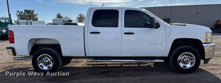 image for item EG1857 2011 Chevrolet 2500HD Crew Cab pickup truck