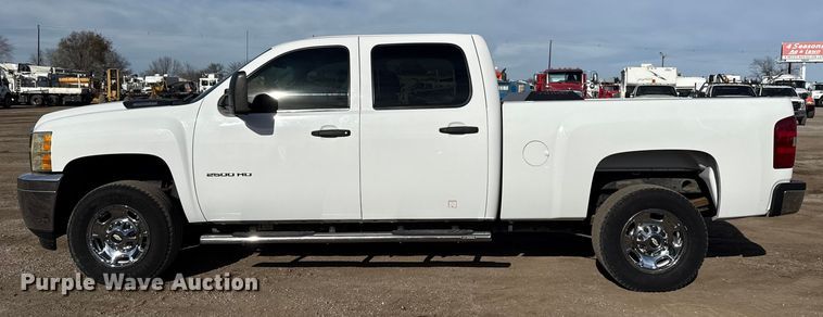 image for item EG1857 2011 Chevrolet 2500HD Crew Cab pickup truck