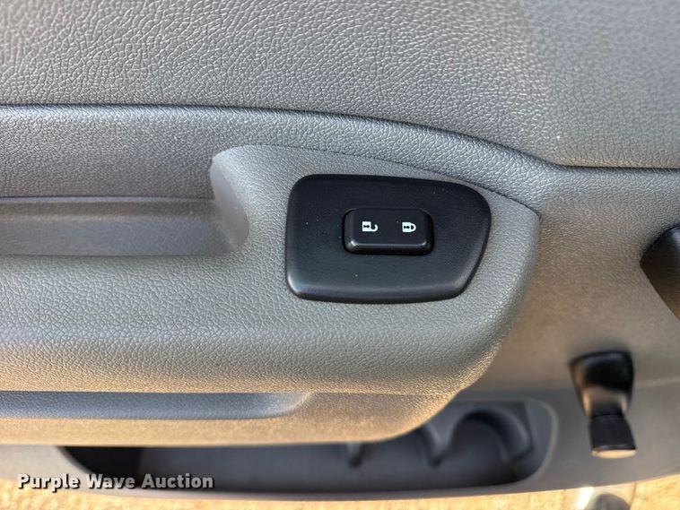 image for item EG1857 2011 Chevrolet 2500HD Crew Cab pickup truck