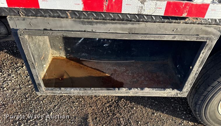 image for item EG1912 2013 Chevrolet Silverado 3500HD flatbed pickup truck