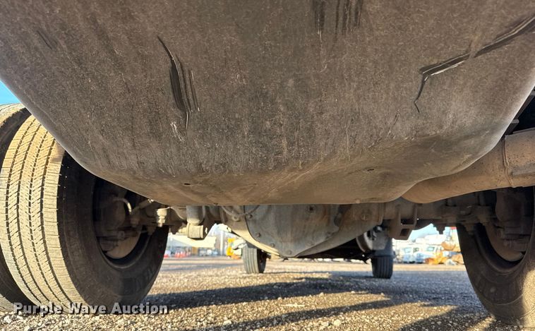 image for item EG1912 2013 Chevrolet Silverado 3500HD flatbed pickup truck