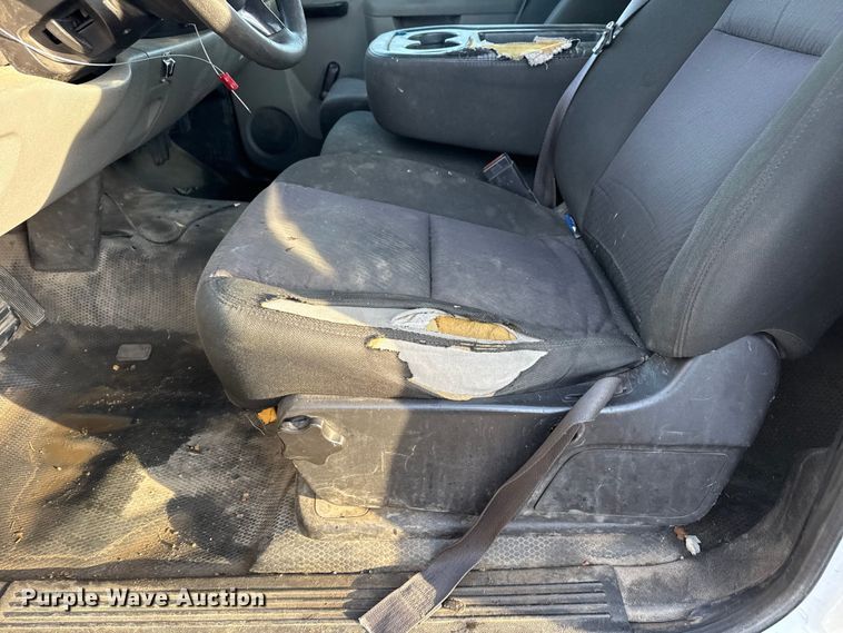 image for item EG1912 2013 Chevrolet Silverado 3500HD flatbed pickup truck