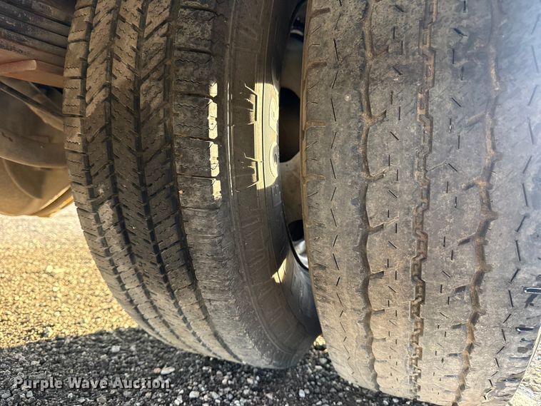 image for item EG1912 2013 Chevrolet Silverado 3500HD flatbed pickup truck