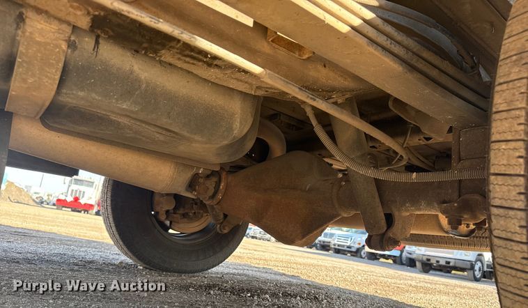 image for item EG1916 2007 Chevrolet Express bus