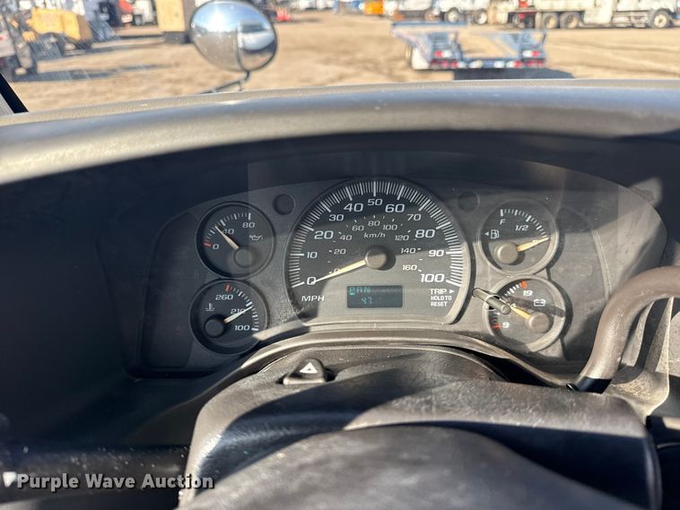 image for item EG1916 2007 Chevrolet Express bus