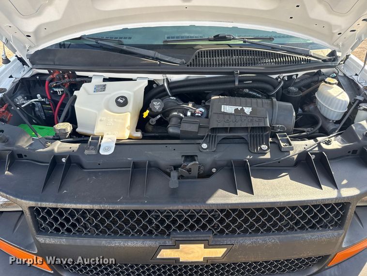 image for item EG1916 2007 Chevrolet Express bus