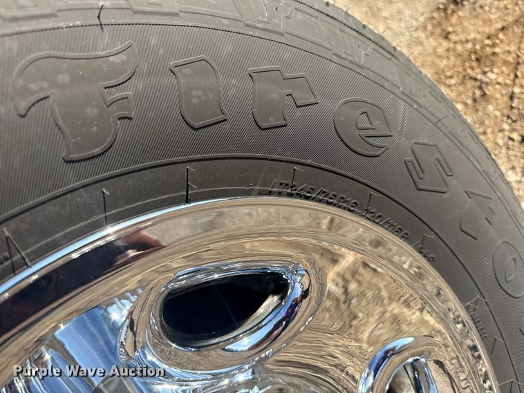 image for item EG1916 2007 Chevrolet Express bus