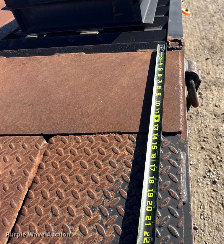 image for item EG1927 2011 Interstate Trailers 20DTA equipment trailer