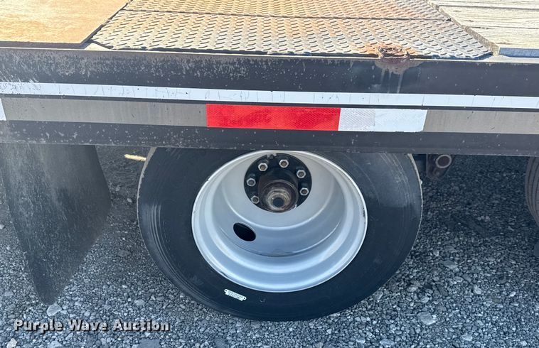 image for item EG1927 2011 Interstate Trailers 20DTA equipment trailer