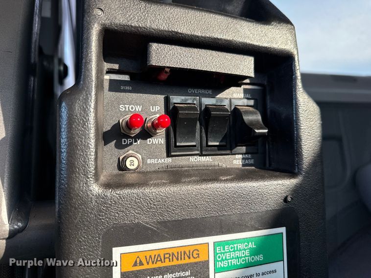 image for item EG1935 2008 Ford E350 handicap accessible van