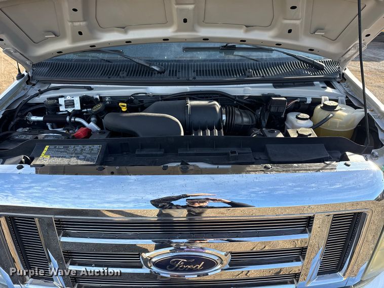 image for item EG1935 2008 Ford E350 handicap accessible van