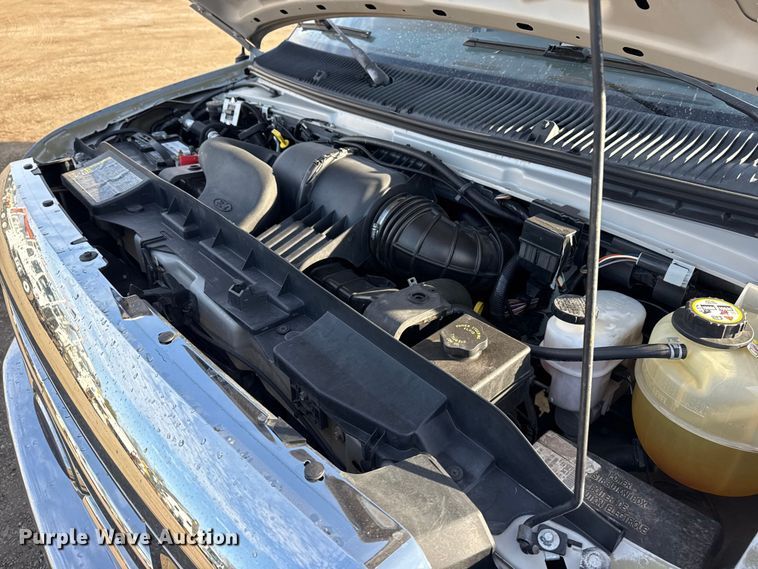 image for item EG1935 2008 Ford E350 handicap accessible van