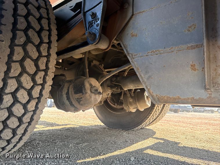 image for item EG1939 2012 Kenworth T370 delivery truck