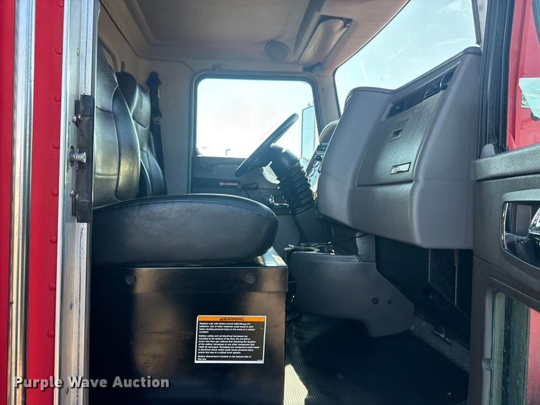 image for item EG1939 2012 Kenworth T370 delivery truck