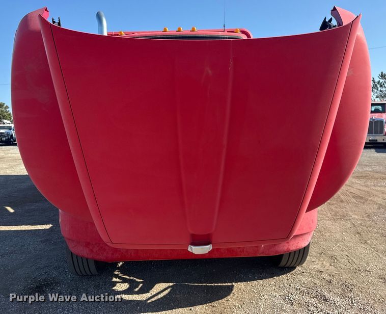 image for item EG1939 2012 Kenworth T370 delivery truck