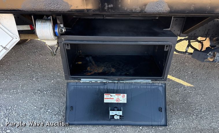 image for item EG1966 2020 Isuzu NRR box truck