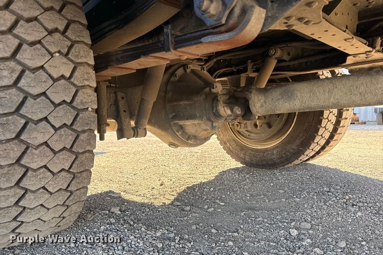 image for item EG1966 2020 Isuzu NRR box truck