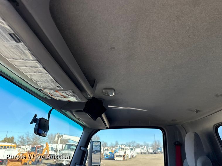 image for item EG1966 2020 Isuzu NRR box truck