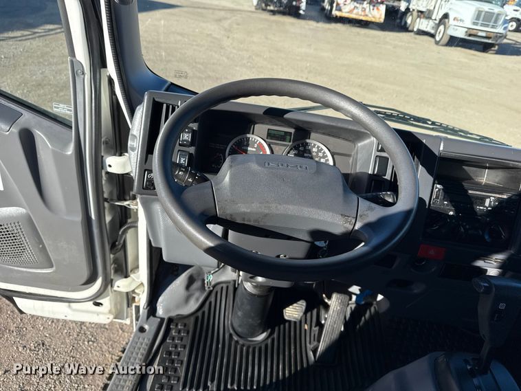 image for item EG1966 2020 Isuzu NRR box truck