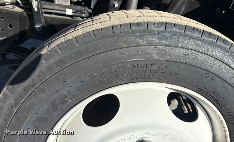 image for item EG1966 2020 Isuzu NRR box truck