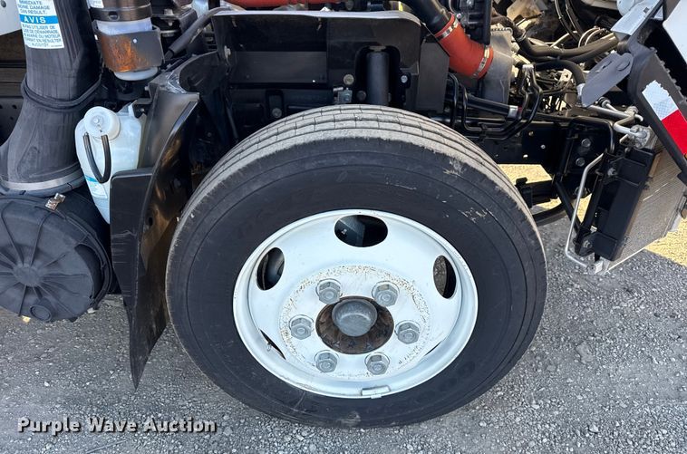 image for item EG1966 2020 Isuzu NRR box truck